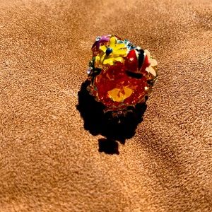 Ring with gorgeous amber stone size 7